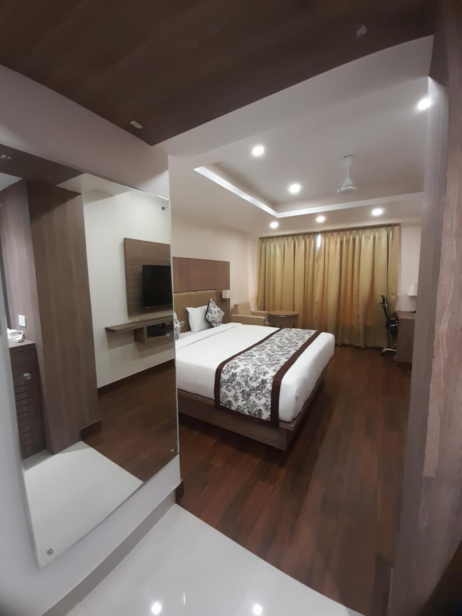 Variety Inn باتنا المظهر الخارجي الصورة