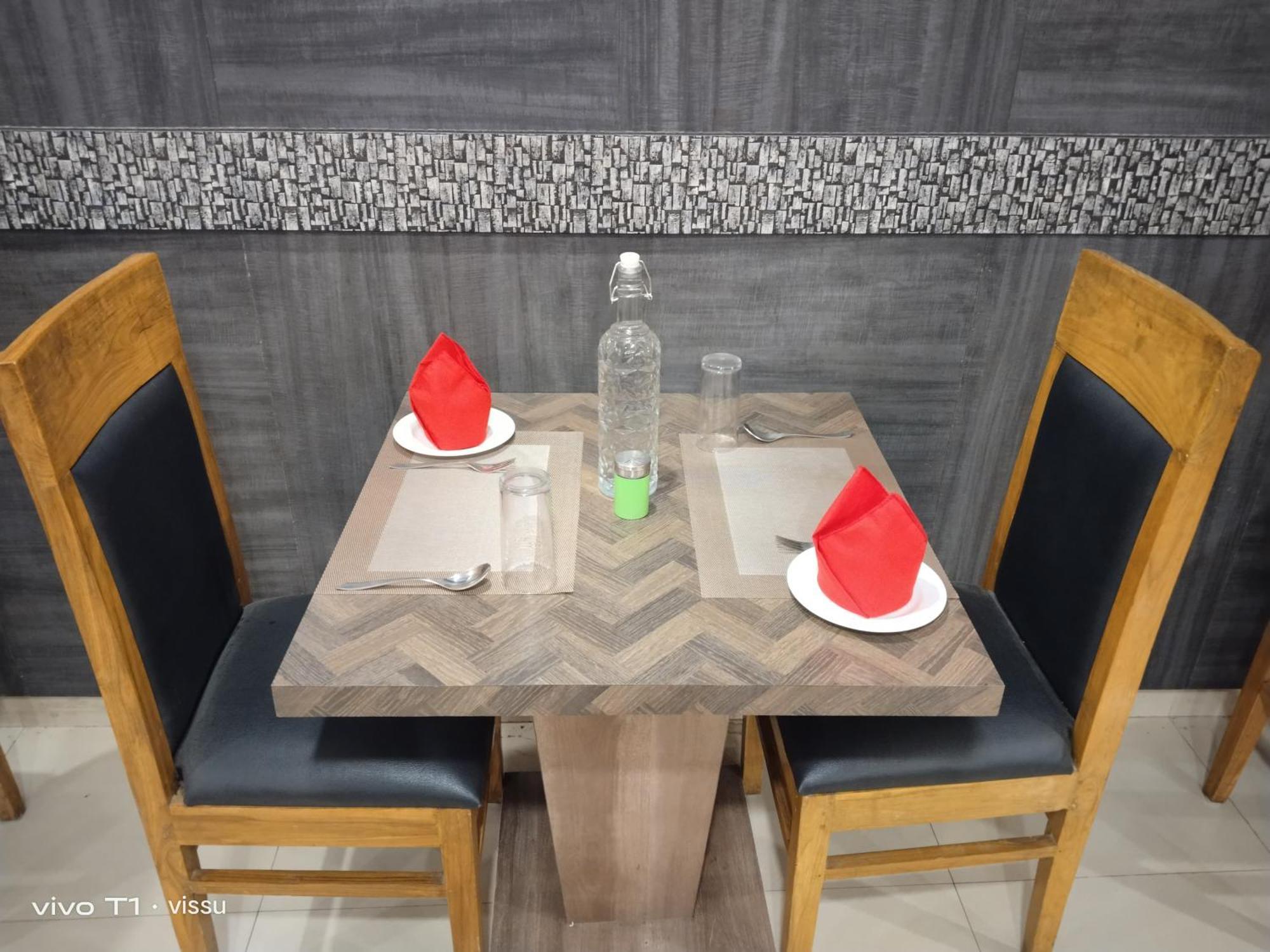Variety Inn باتنا المظهر الخارجي الصورة