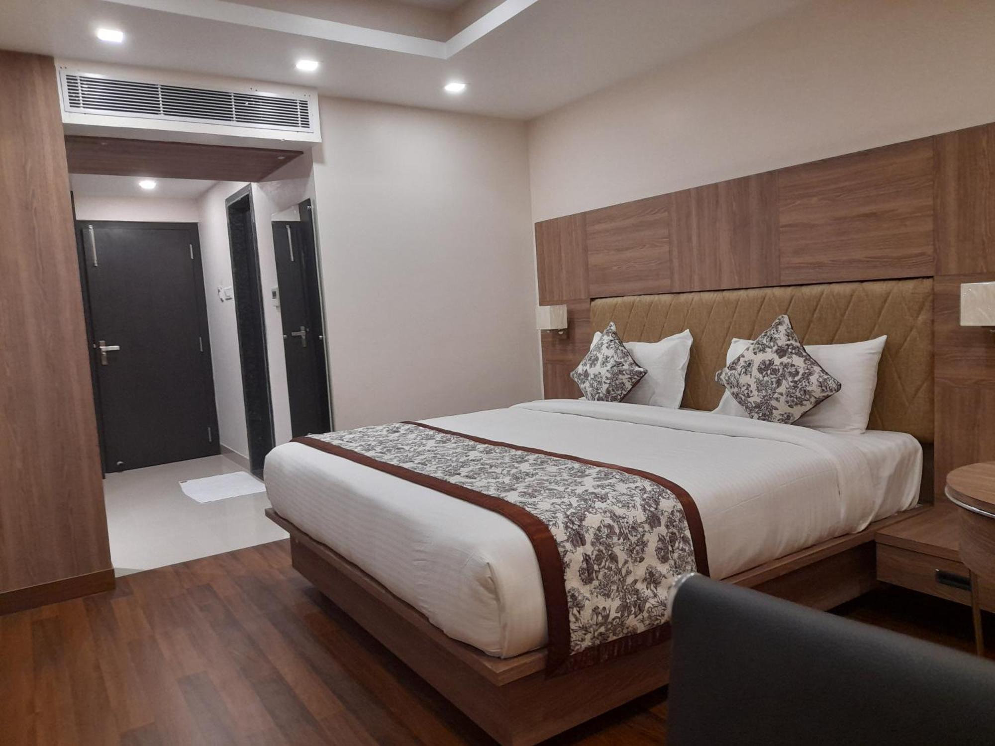 Variety Inn باتنا المظهر الخارجي الصورة
